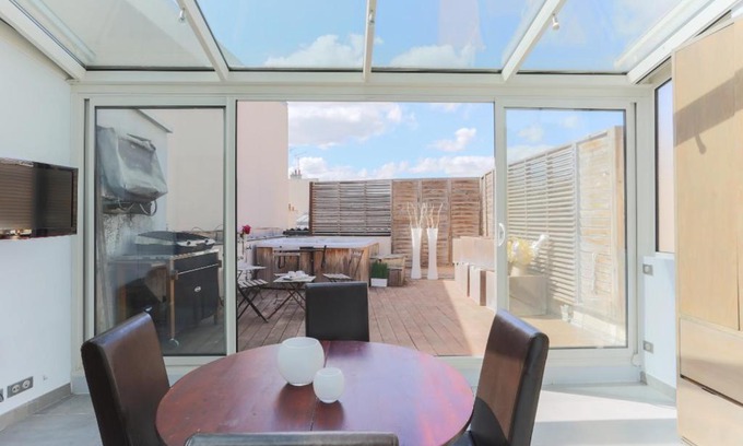 Notre-Dame Apartment | PEACE&LOFT: JACUZZI & TERRASSE