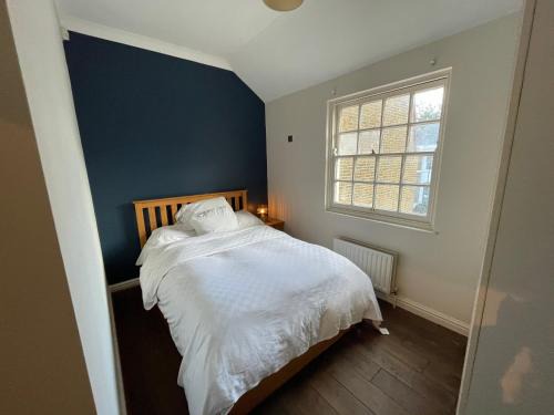 Islington Apartment | Peaceful 1 Bedroom Flat near Highbury and Islington