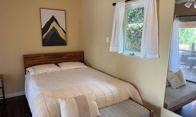 South San Gabriel House | Peaceful 1-bedroom Retreat in Pleasant Hillside SGV