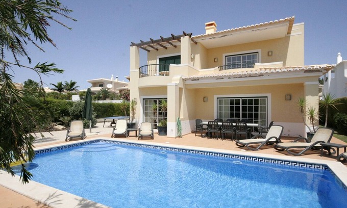 Albardeira House | Peaceful 4 Bedroom Villa w/Private Pool, 15 min walk to Lagos Marina, Wifi,A/C