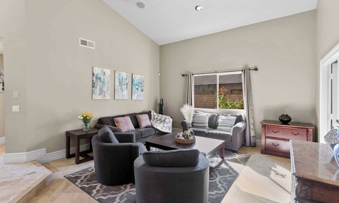 Valle Lindo House | Peaceful 4BR Escape｜Private Pool｜Garage Access｜Perfect for Families #41637