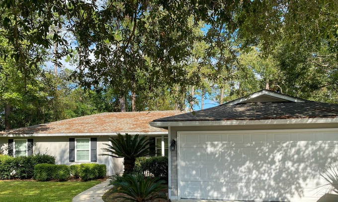 Valdosta House | Peaceful and Charming 3-bedroom Sanctuary