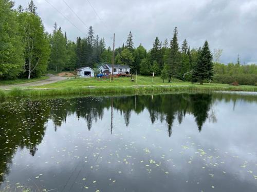 Trent Lakes House | Peaceful and Heavenly Private Water Front Cottage on 100 Acres of Scenic Beauty- Trent Lakes