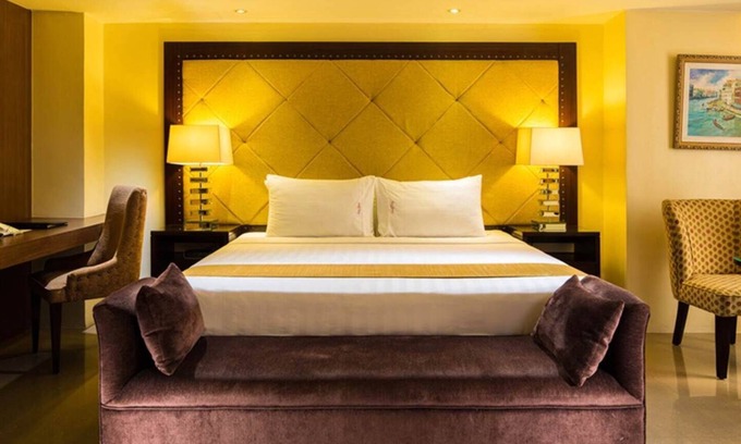 Diliman Hotel | Peaceful and Relaxing Roma (Junior Suite)
