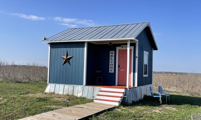 Kingsbury Cabin | Peaceful Couples Country Getaway with Pool and Hot Tub