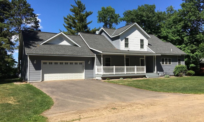 Aitkin Cabin | Peaceful Getaway on Big Pine Lake-2 BR, 3 bath + loft with 3 twin beds & 1 king.