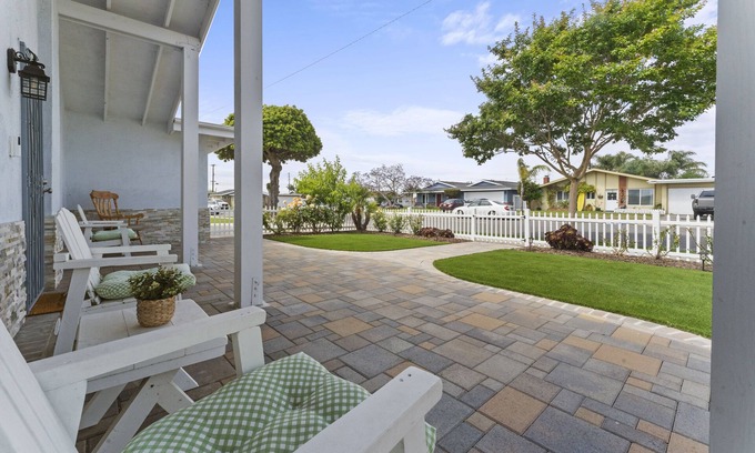 Huntington Beach House | Peaceful Home for Big Family 4Bed 2Bath 7Mins to Beach & Near Disneyland