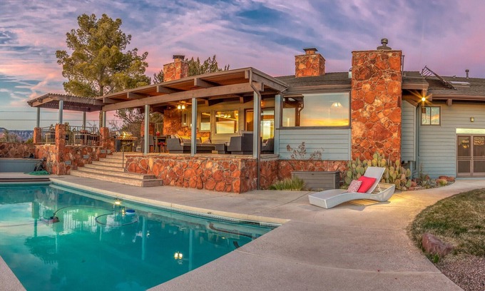 West Sedona House | Peaceful Luxury Heated Pool & Hot Tub REDROCKVIEWS