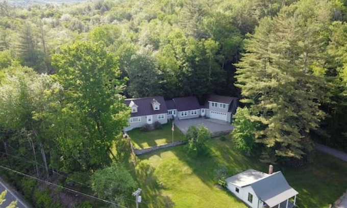 North Woodstock Apartment | Peaceful Mtn Studio Pet-friendly