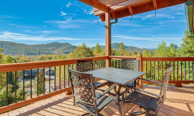 Vein Mountain Cabin | Peaceful Peaks: Nebo Log Cabin w/ Private Hot Tub!