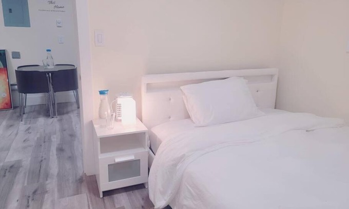 Fleetwood House | Peaceful Private 2bed-1bath Suite (3min from Surrey Fleetwood)