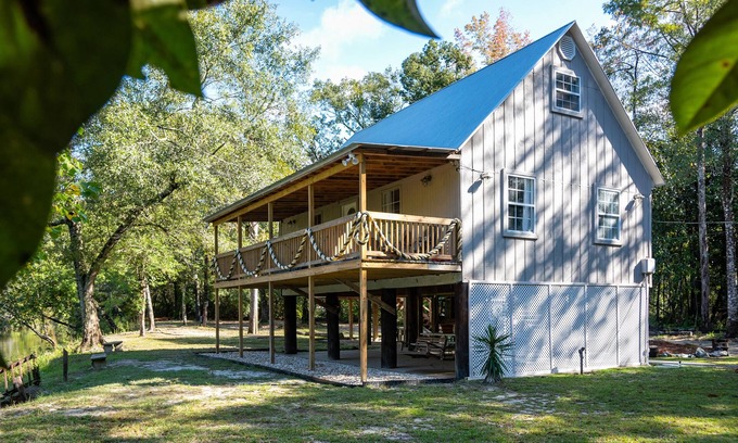 Gulfport Cabin | Peaceful Private Waterfront Cabin