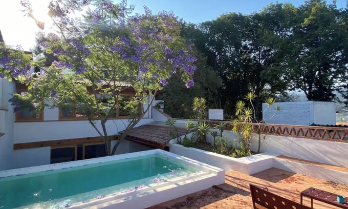 Santa Maria Ahuacatlan House | Peaceful pueblo home near the lake