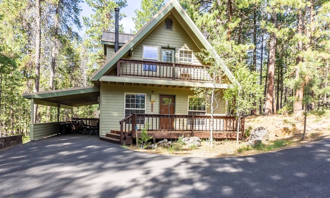 Three Rivers House | Peaceful Retreat, Hot Tub, Wood Fireplace, Partial A/C, Free WiFi - WAGO85