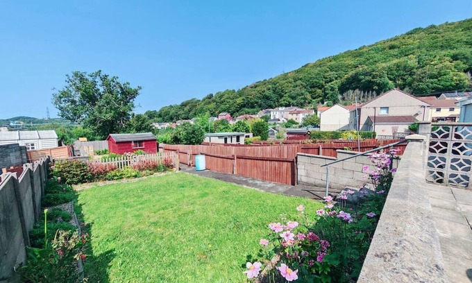 Baglan House | Peaceful retreat with mountain views