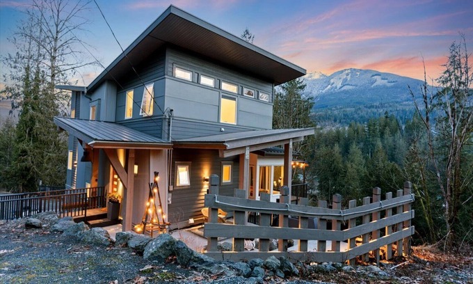 Sardis Apartment | Peaceful River Guest Suite - Forests, Mountains, Hiking, River, Fishing