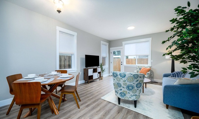 Carlton House | Peaceful Sophistication