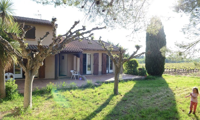 Pinet Villa | Peaceful villa 15 minutes from the beaches