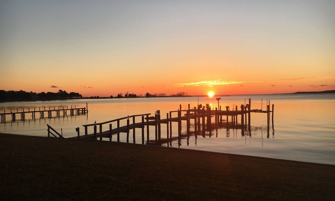Kinsale House | Peaceful Waterfront Cottage in Kinsale, VA