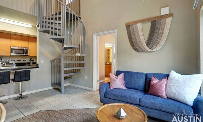 West Campus Apartment | Pearl #607 xxxxxxxxx