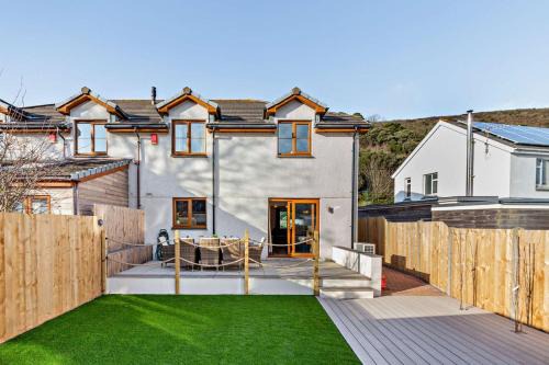 Portreath House | Pebbles - Portreath