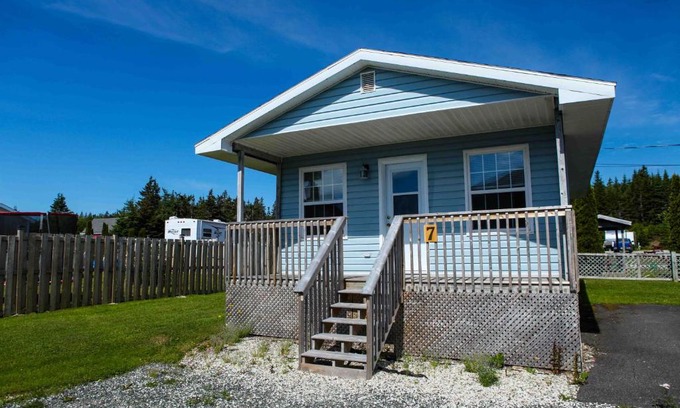 Louisbourg House | Peck's Housekeeping Cottages