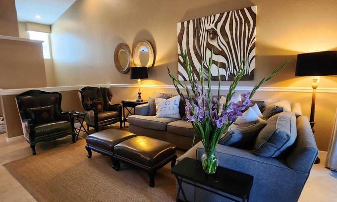 Pelican Bay Condo | PELICAN BAY, Beautiful and Comfortable 2 Bedroom Condo w/PB Amenities Included