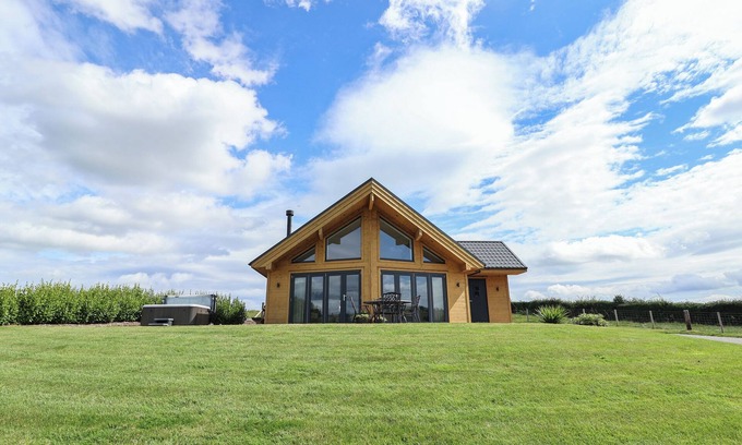 Ruthin Cottage | PEN BRYN, family friendly, character holiday cottage in Ruthin