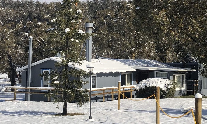 Crackenback Cottage | Pender Lea Chalets - The Hilton