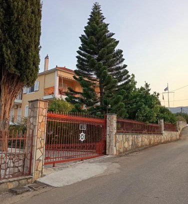 Karavomylos Apartment | PENELOPE'S apartment