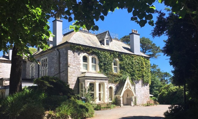 Falmouth House | Penmorvah Manor Hotel