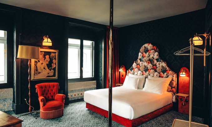 Sao Paulo Apartment | Pensão Amor Madam’s Lodge