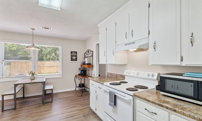 Northeast Pensacola House | Pensacola Vacation Rental w/Private Yard & Pool!