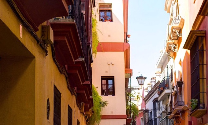 San Bartolome House | Pensión Azahar