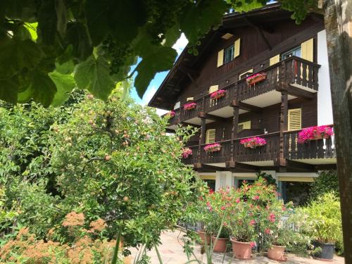 Schenna House | Pension Chalet Andy
