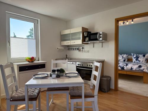 Ribnitz-Damgarten Apartment | Pension Hirschburg Apartment 7 - Altheide