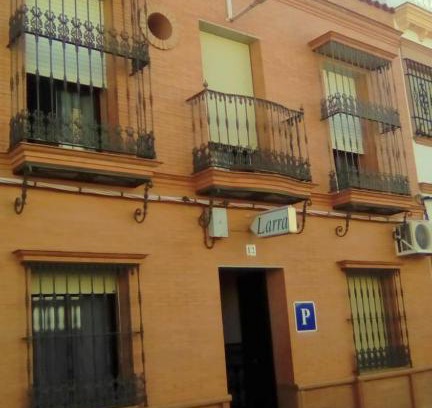 Mairena del Alcor House | PENSIÓN LARRA