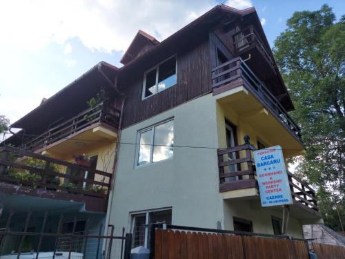 Azuga House | Pensiune Casa Barcaru