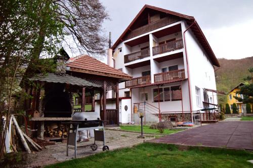 Sovata House | Pensiunea Arinul