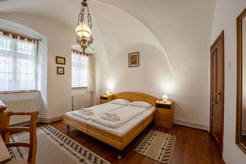 Sighisoara Hotel | Pensiunea Bastion - La Strada -