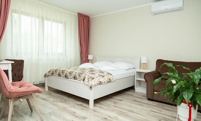 Reghin House | Pensiunea Casablanca