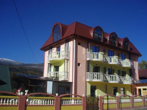 Cheia House | Pensiunea Medina