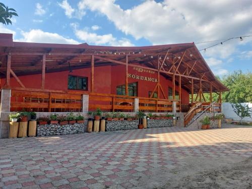 Fieni House | Pensiunea Soreanca