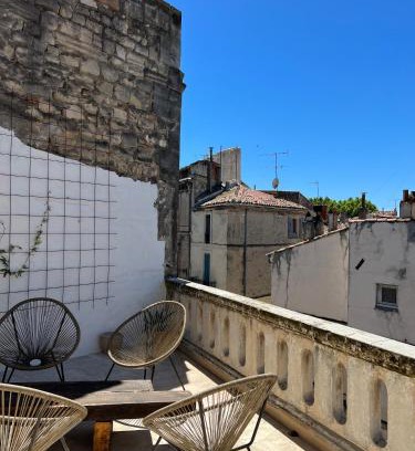 Arles City Centre Apartment | Penthouse Apartment with Large Terrace and Veranda