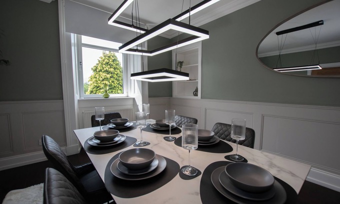 Bathgate Apartment | Penthouse at the White House near Edinburgh