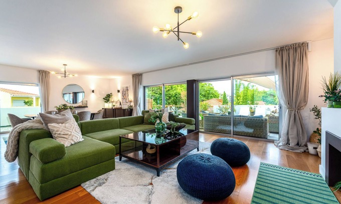 Cascais Apartment | Penthouse Cascais Center with Rooftop, Pool and Garage