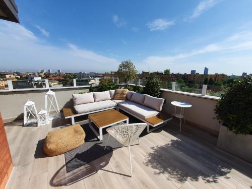 San Donato-San Vitale Apartment | Penthouse F8 - Panoramic terrace, view Two Towers