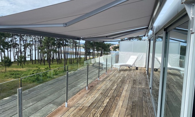 Isla de Arosa Apartment | Penthouse in Illa de Arousa, beach and pool.