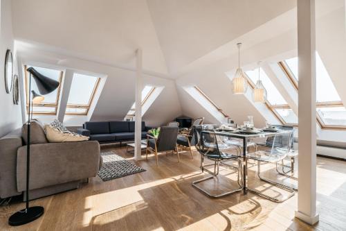 Kleparz Apartment | Penthouse Skyline - LoftAffair