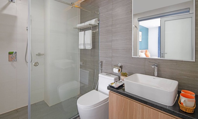 Ngu Hanh Son Hotel | Penthouse Studio, large terrace, kitchenette, near beach, golf, river, mountains